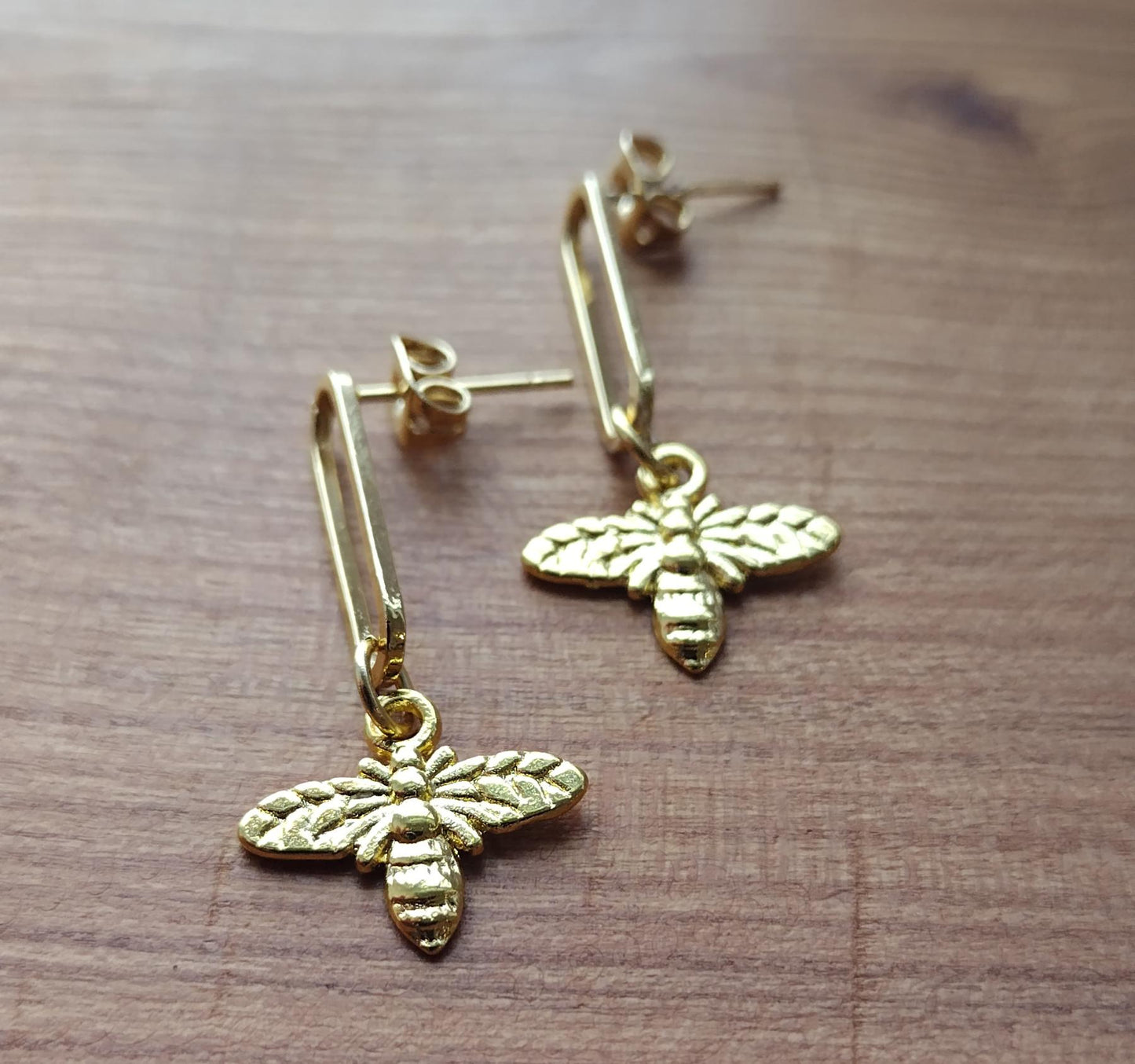 Bee drop studs